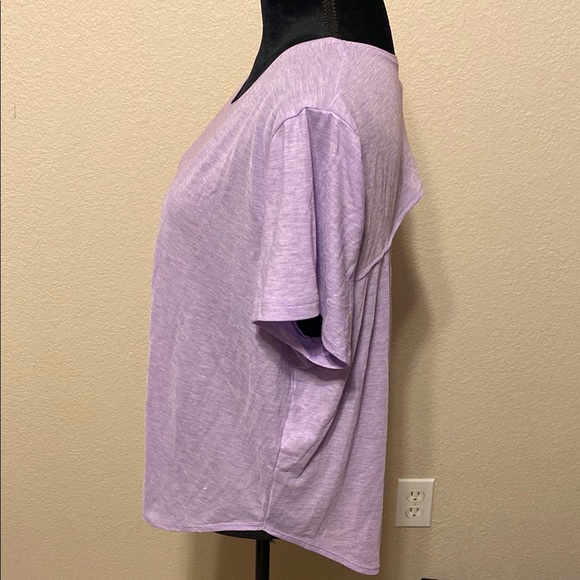 Under Armor Purple Short Sleeve Relaxed T-Shirt - Picture 2 of 7